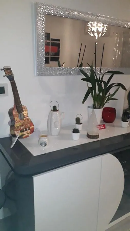 Appartement Neuf A 2Min Du Village De Marques Et Du Stadium Miramas Apartment